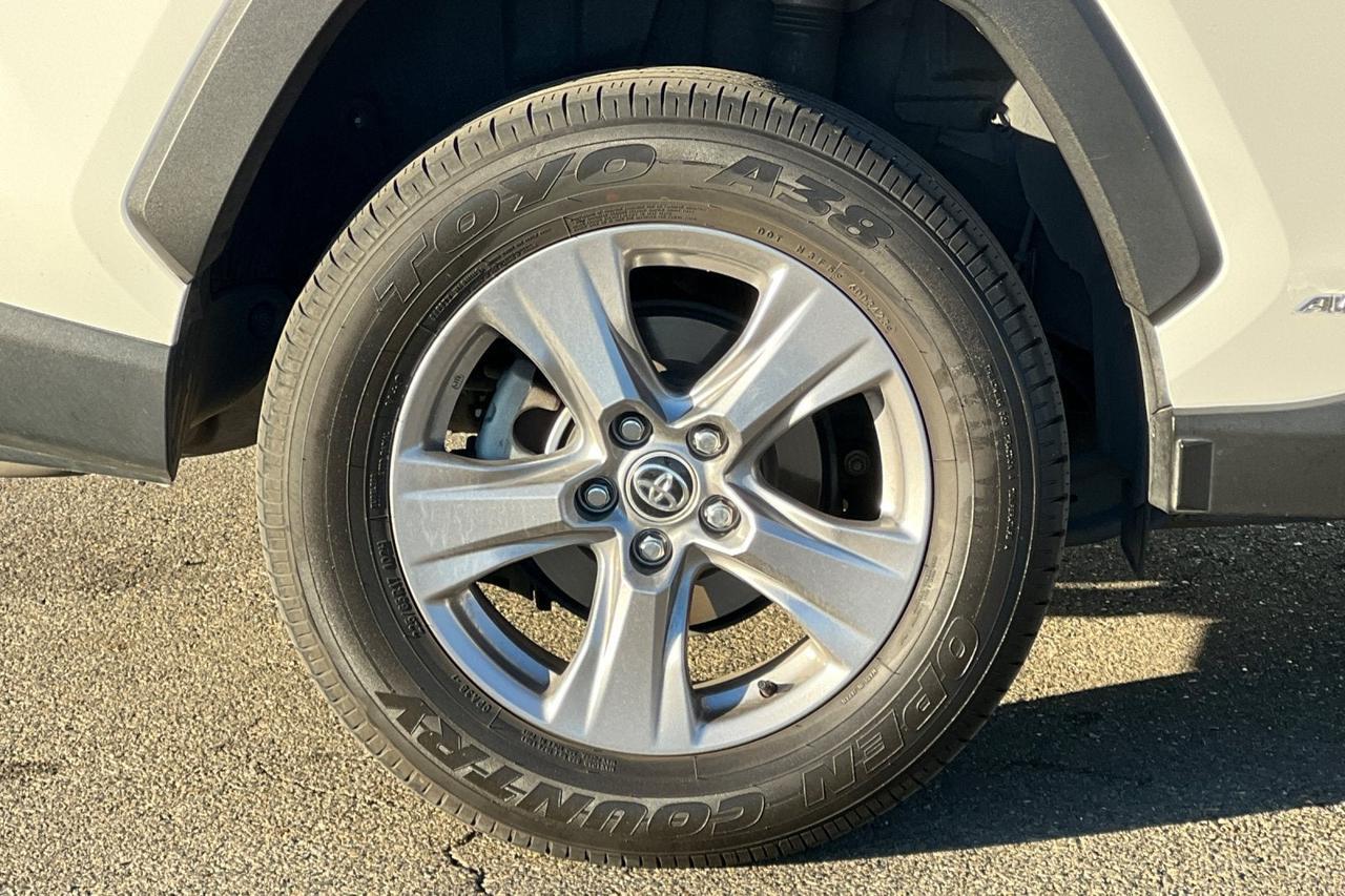 2023 Toyota RAV4 Hybrid LE Roseville CA