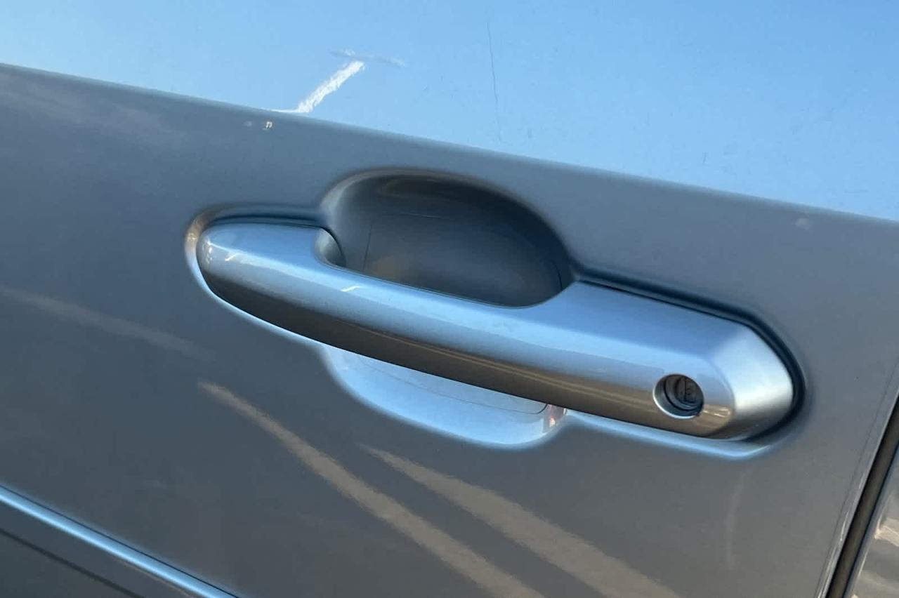 2023 Toyota RAV4 Hybrid LE Roseville CA