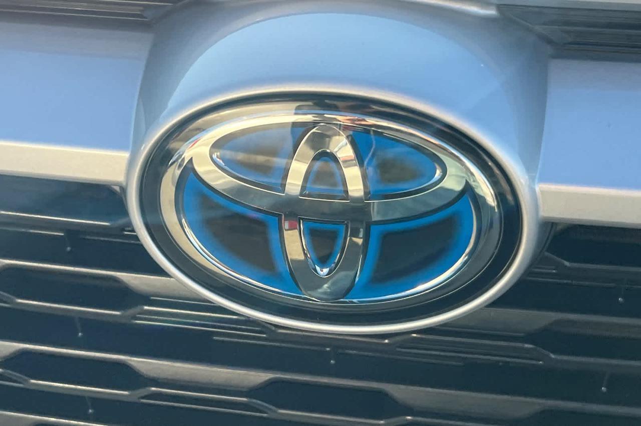 2023 Toyota RAV4 Hybrid LE Roseville CA