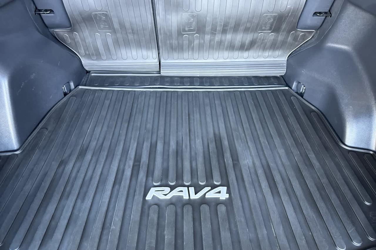 2023 Toyota RAV4 Hybrid LE Roseville CA