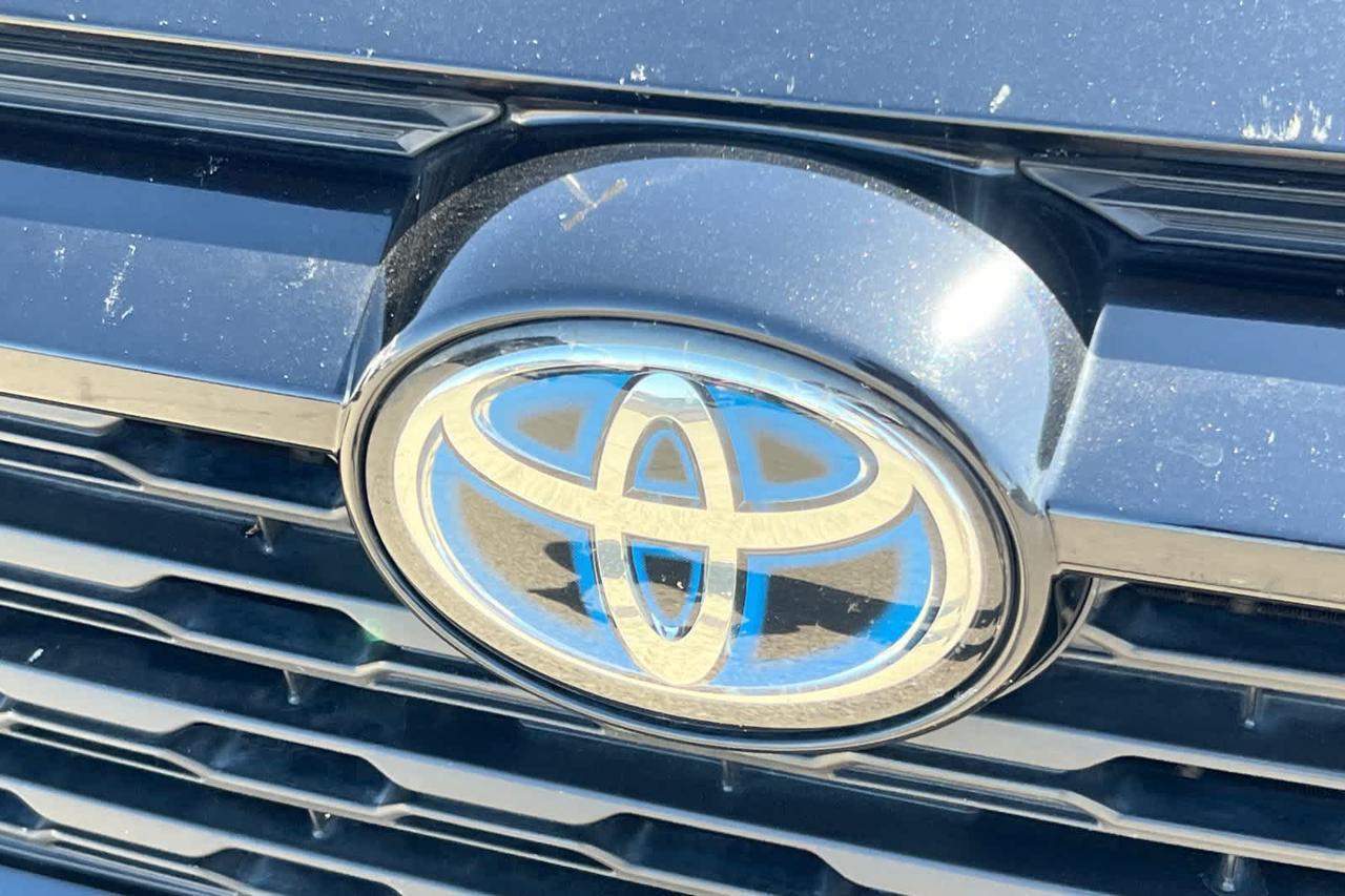 2023 Toyota RAV4 Hybrid LE Roseville CA