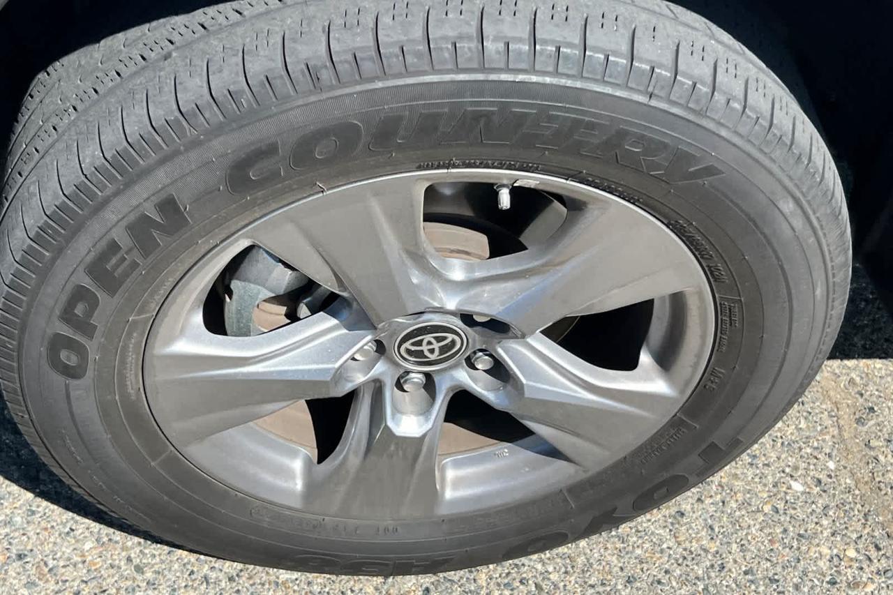 2023 Toyota RAV4 Hybrid LE Roseville CA