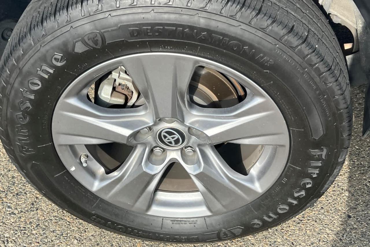 2023 Toyota RAV4 Hybrid LE Roseville CA