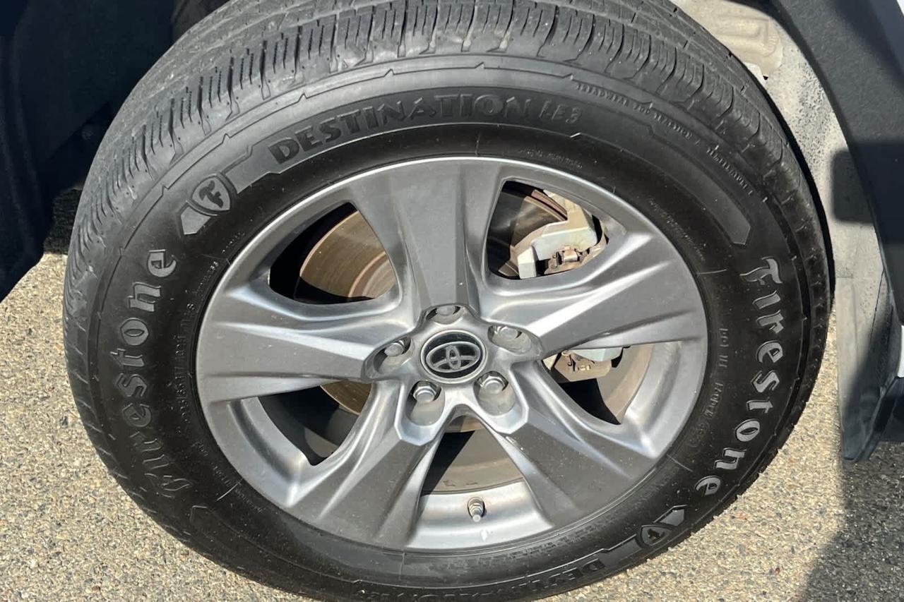 2023 Toyota RAV4 Hybrid LE Roseville CA