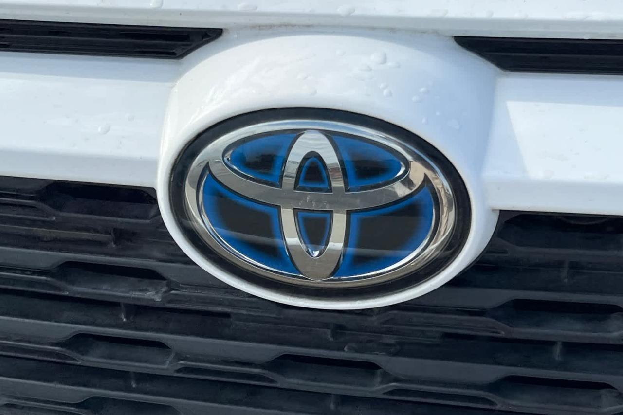2023 Toyota RAV4 Hybrid LE Roseville CA