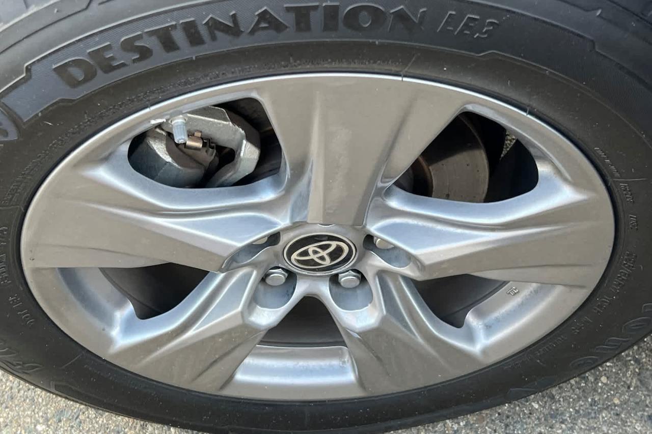 2023 Toyota RAV4 Hybrid LE Roseville CA