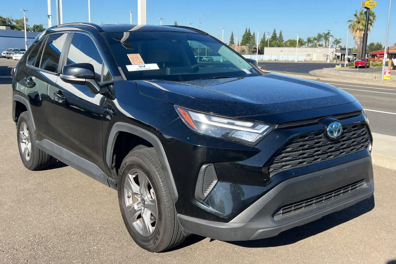 2023 Toyota RAV4 Hybrid LE