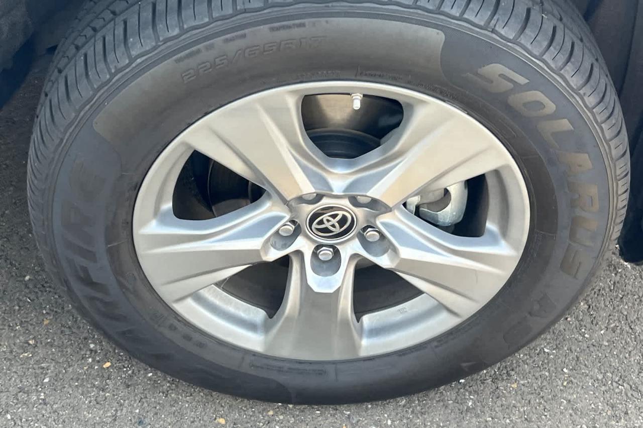 2023 Toyota RAV4 Hybrid LE Roseville CA