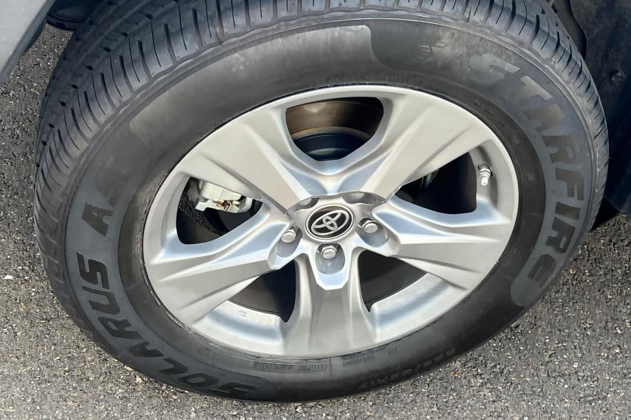 2023 Toyota RAV4 Hybrid LE Roseville CA