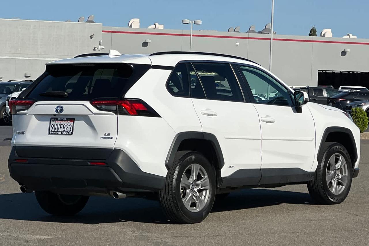 2023 Toyota RAV4 Hybrid LE