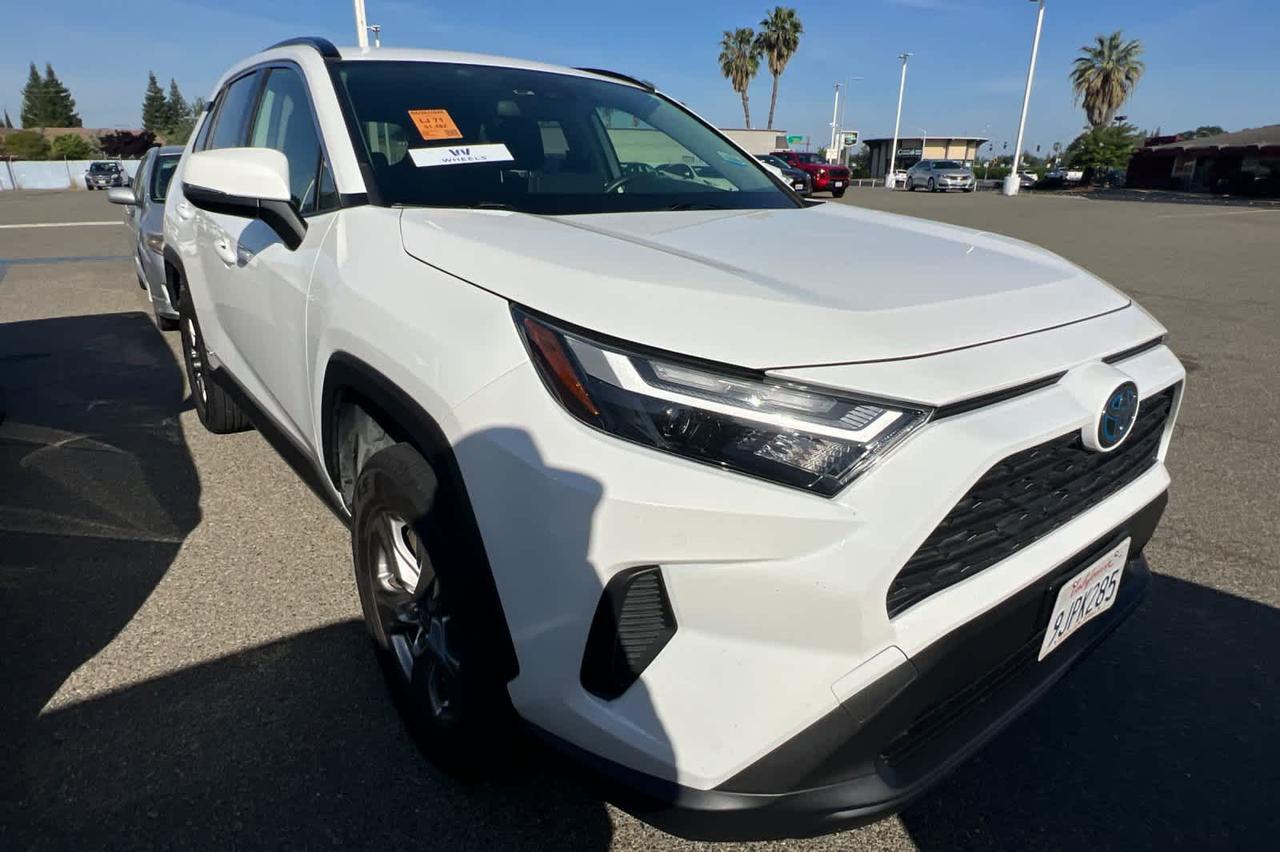 2023 Toyota RAV4 Hybrid LE