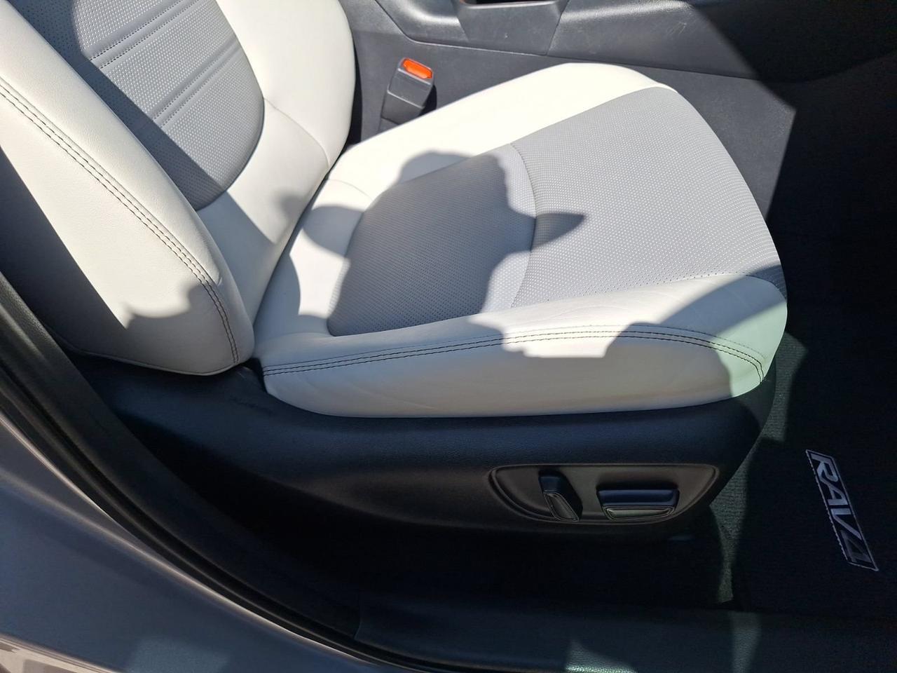 2023 Toyota RAV4 Hybrid Limited Hurst TX