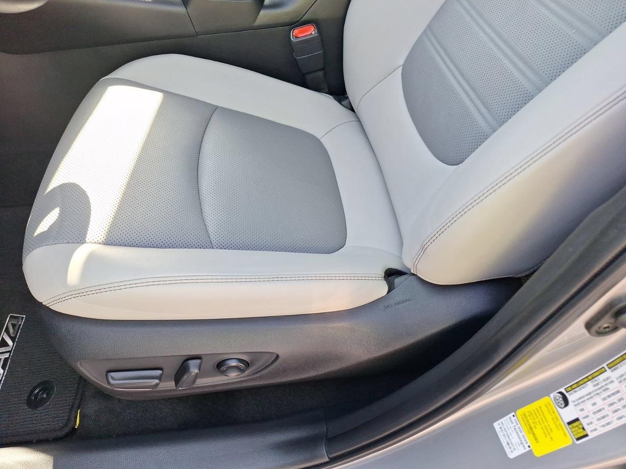 2023 Toyota RAV4 Hybrid Limited Hurst TX