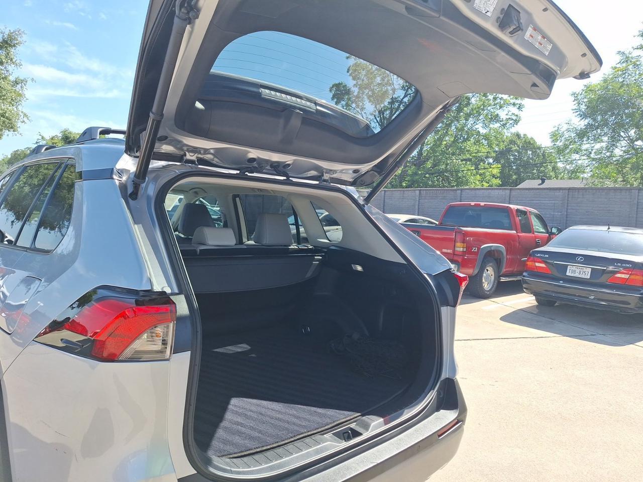 2023 Toyota RAV4 Hybrid Limited Hurst TX