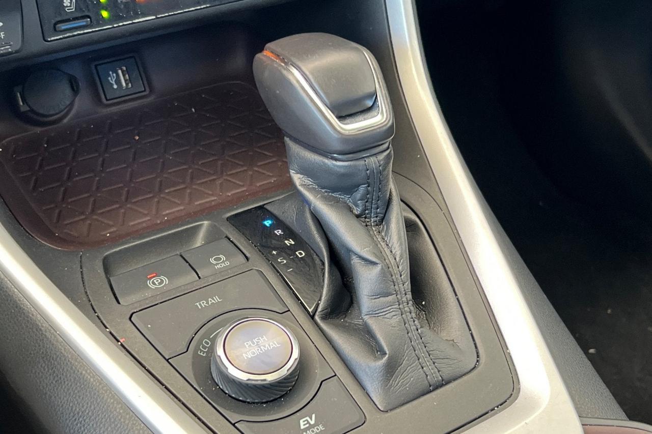 2023 Toyota RAV4 Hybrid Limited Roseville CA