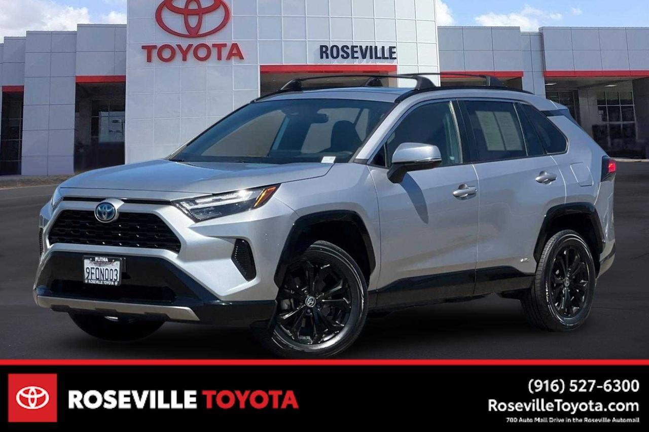 2023 Toyota RAV4 Hybrid SE