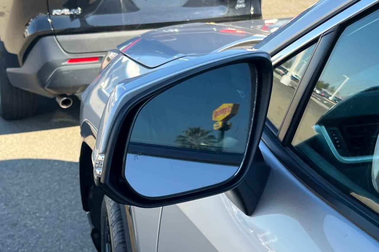 2023 Toyota RAV4 Hybrid SE Roseville CA