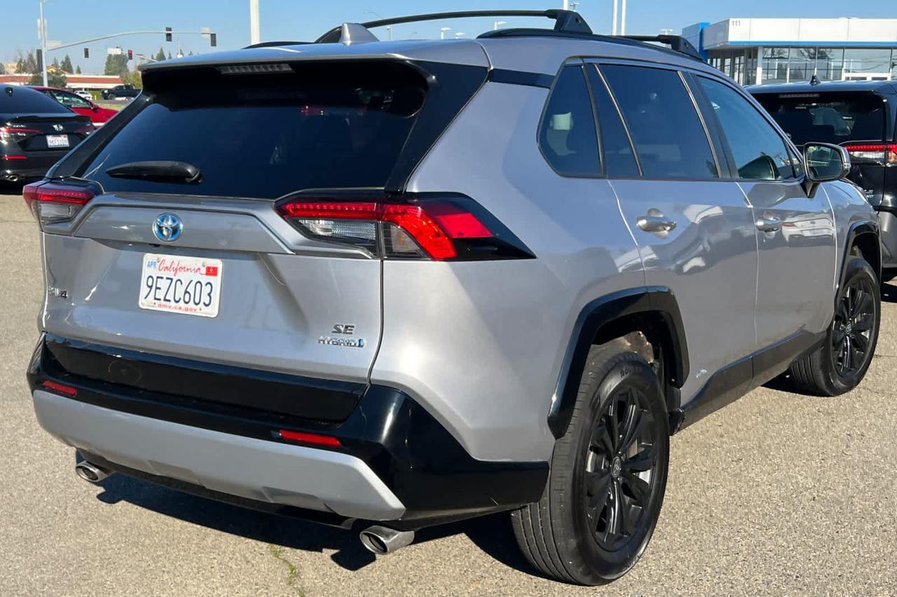 2023 Toyota RAV4 Hybrid SE