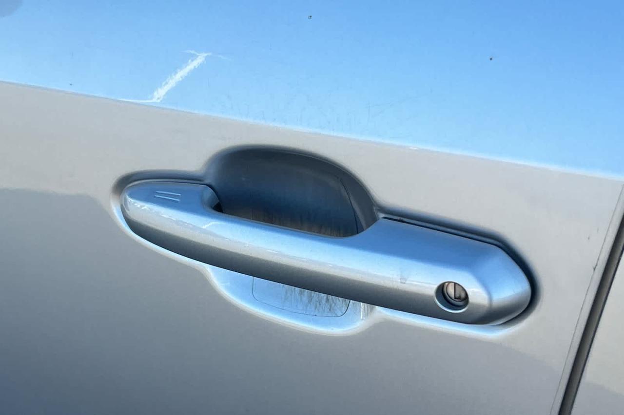 2023 Toyota RAV4 Hybrid SE Roseville CA