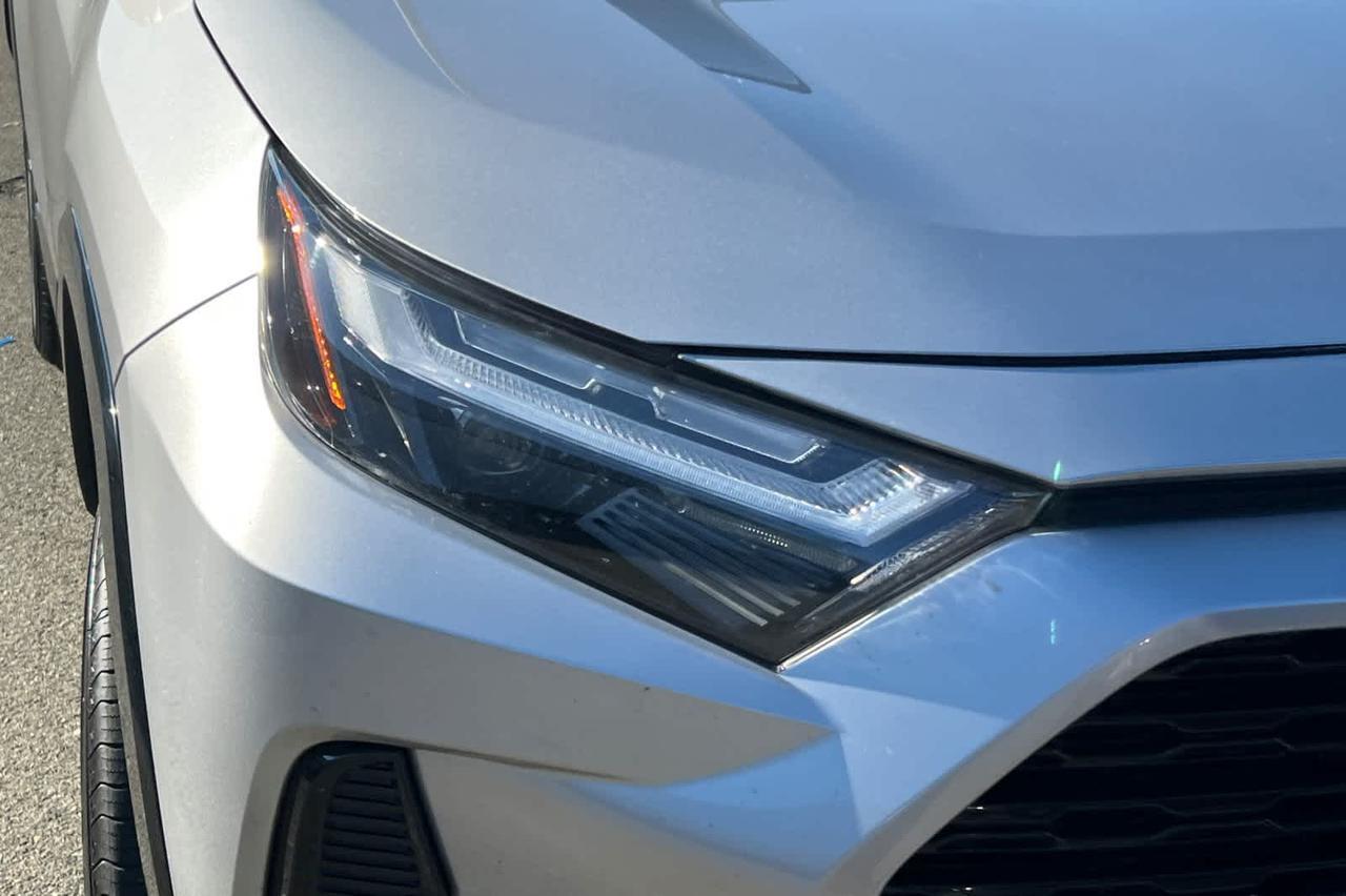 2023 Toyota RAV4 Hybrid SE Roseville CA