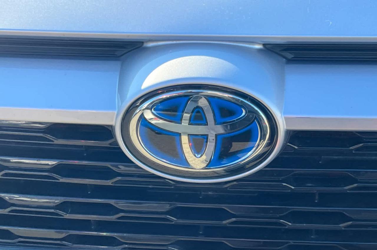 2023 Toyota RAV4 Hybrid SE Roseville CA