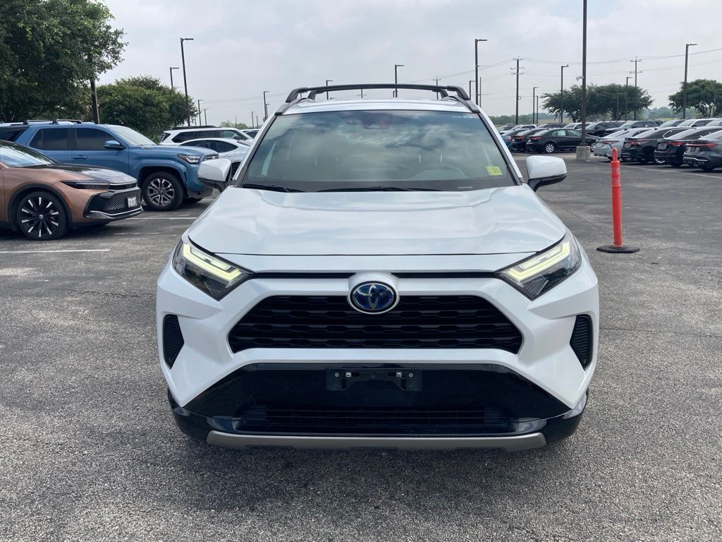 2023 Toyota RAV4 Hybrid SE