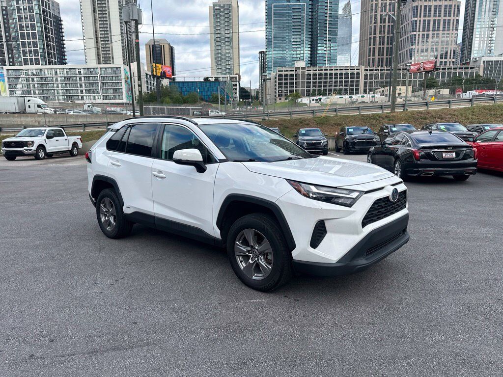 2023 Toyota RAV4 Hybrid XLE