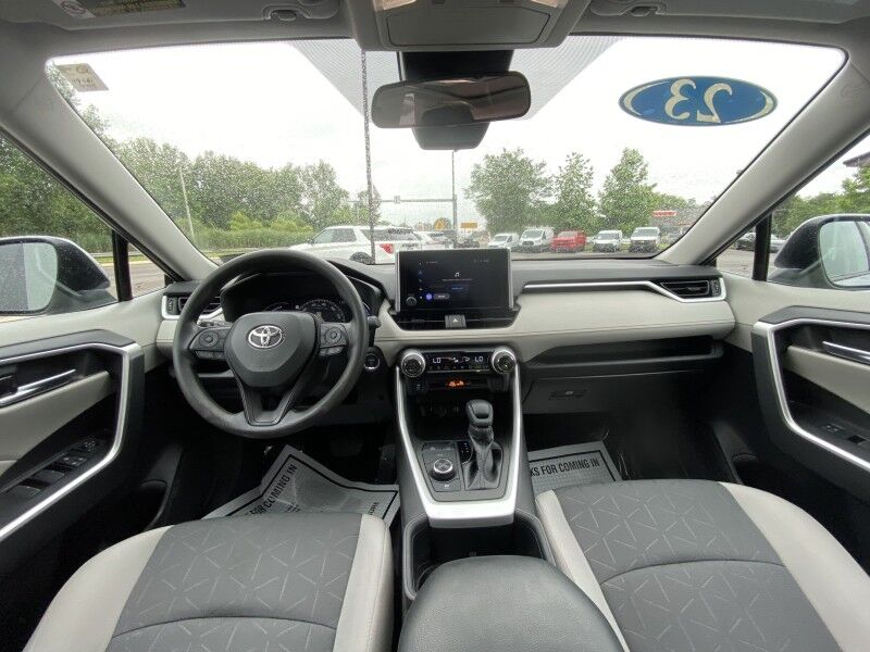 2023 Toyota RAV4 Hybrid XLE Bristol  PA