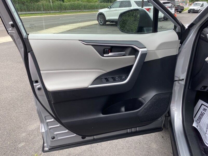 2023 Toyota RAV4 Hybrid XLE Bristol  PA