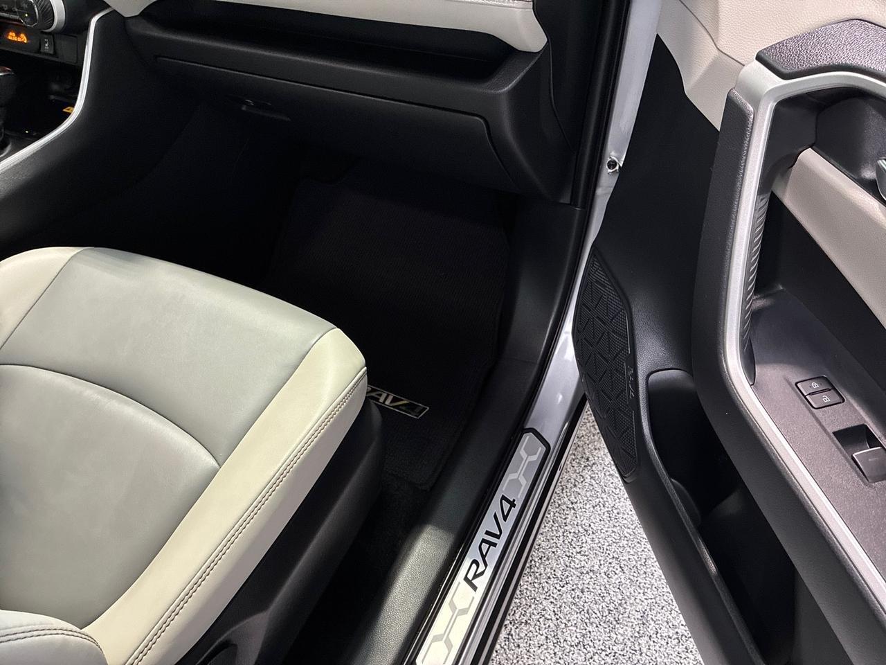 2023 Toyota RAV4 Hybrid XLE Premium, Advanced Tech Pkg, Weather Pkg, JBL Sound Pkg Houston TX