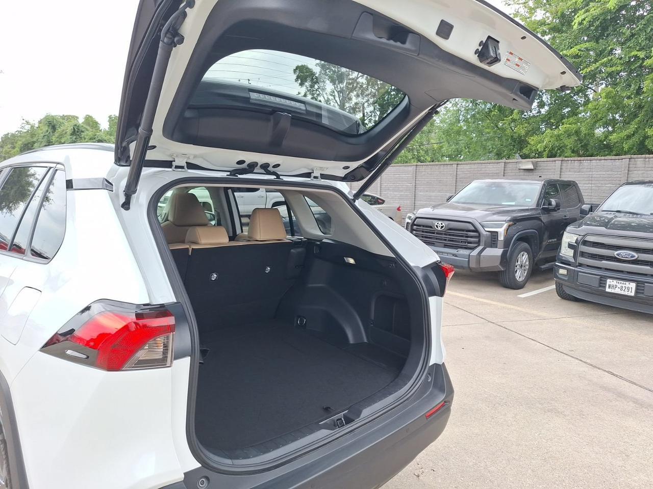 2023 Toyota RAV4 Hybrid XLE Premium Hurst TX