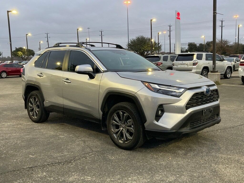 2023 Toyota RAV4 Hybrid XLE Premium
