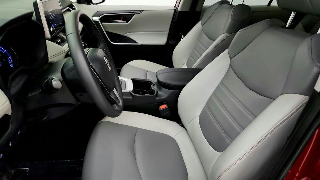 2023 Toyota RAV4 Hybrid XLE Premium Laurel MD