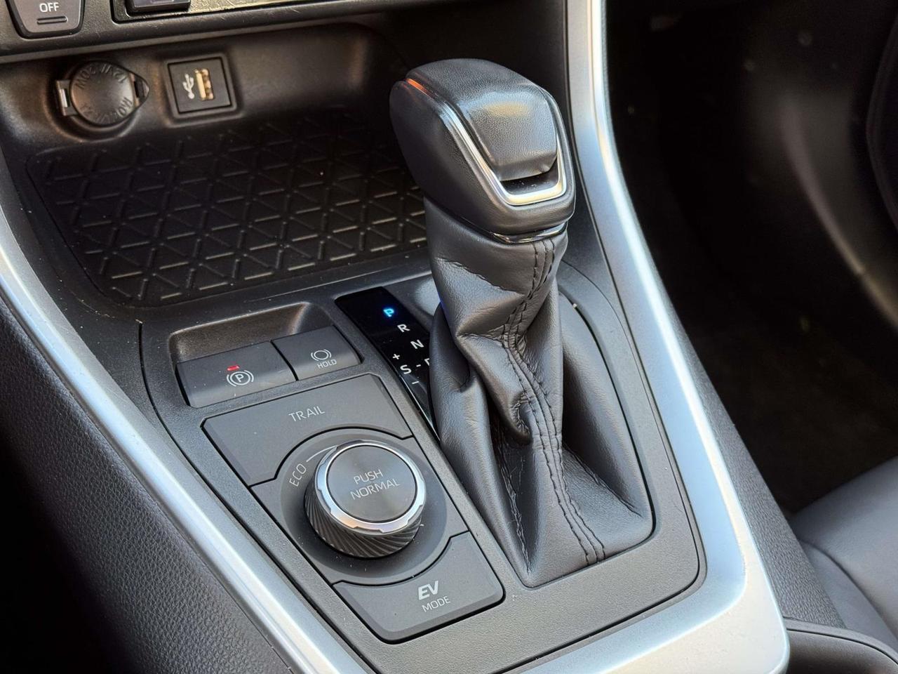 2023 Toyota RAV4 Hybrid XLE Premium Fredericksburg VA