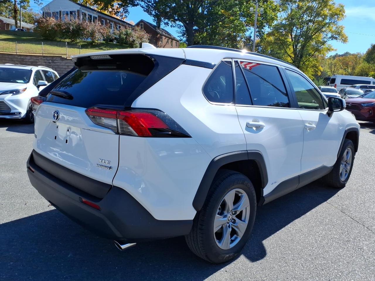 2023 Toyota RAV4 Hybrid XLE