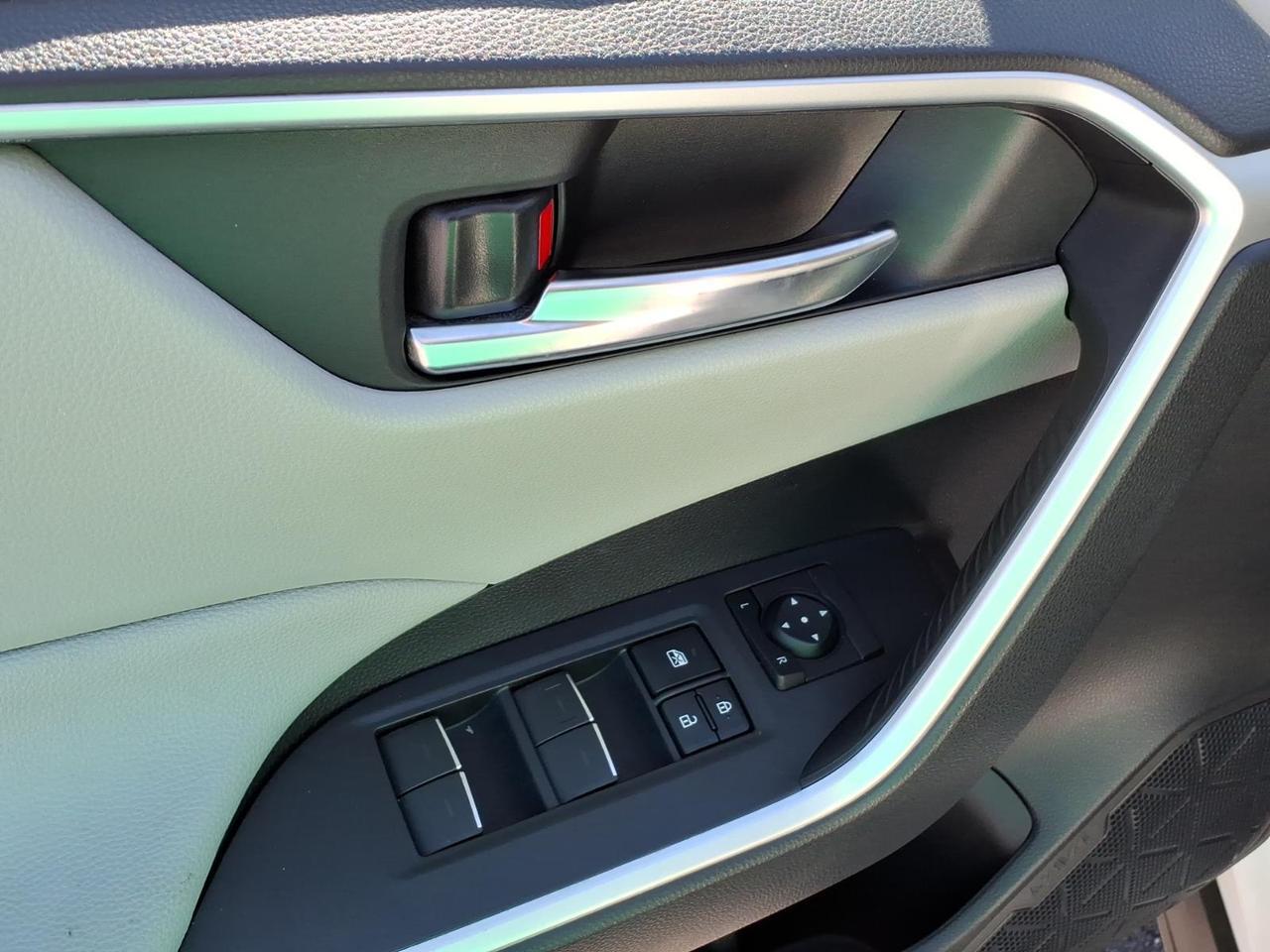 2023 Toyota RAV4 Hybrid XLE Roanoke VA