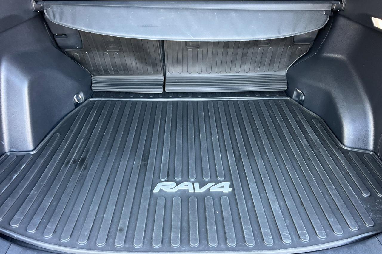 2023 Toyota RAV4 Hybrid XLE Roseville CA