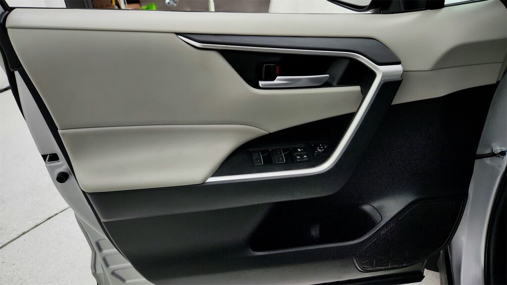 2023 Toyota RAV4 Hybrid XLE Laurel MD