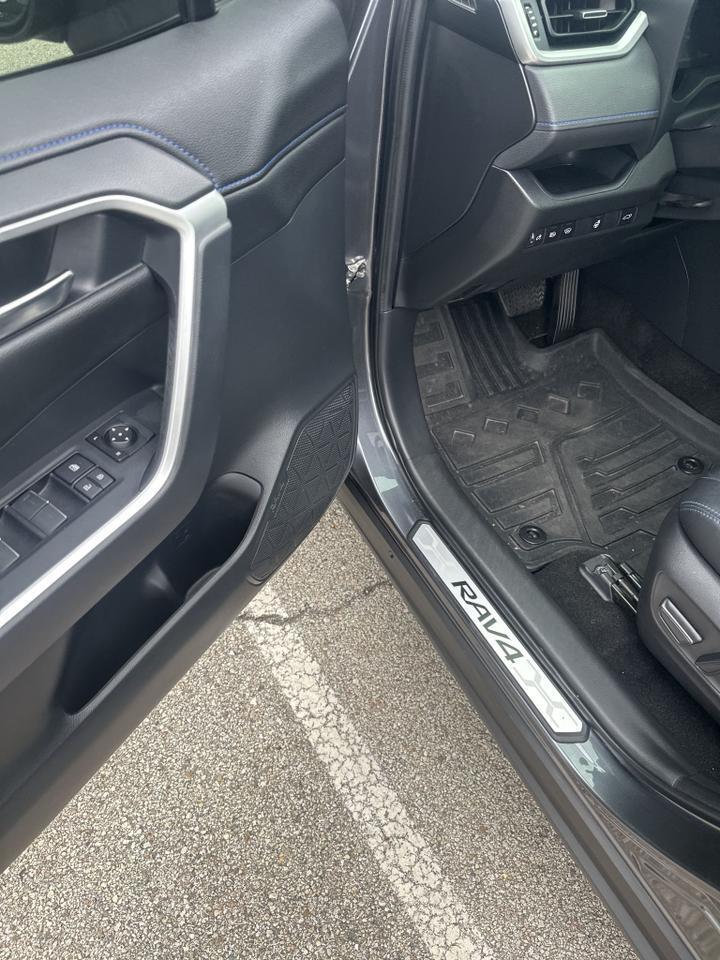 2023 Toyota RAV4 Hybrid XSE Indianapolis IN