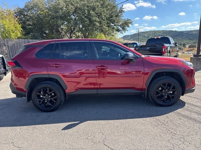 2023 Toyota RAV4 LE  TX