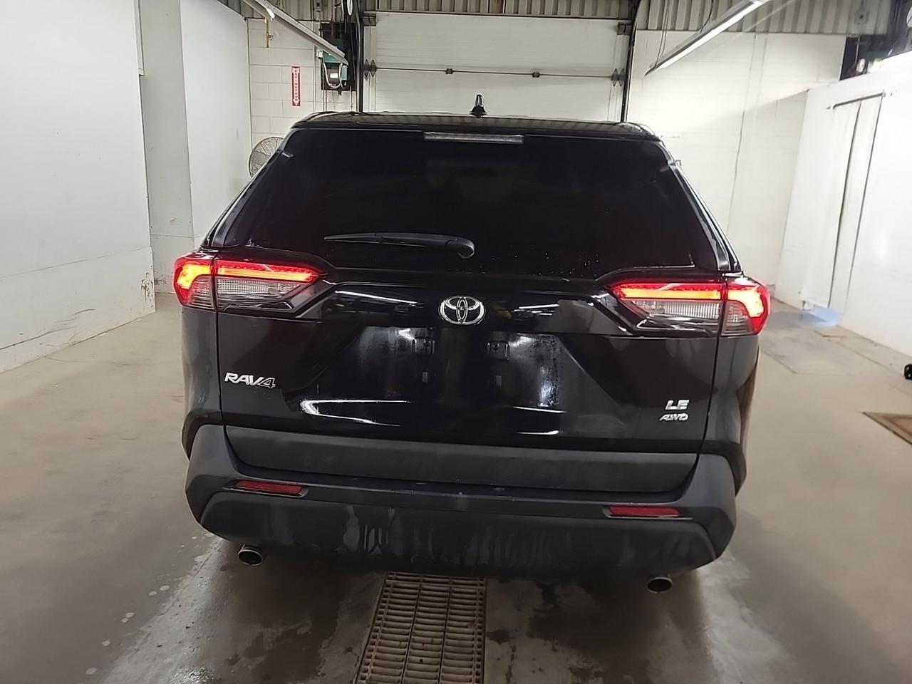 2023 Toyota RAV4 LE Richmond Hill ON