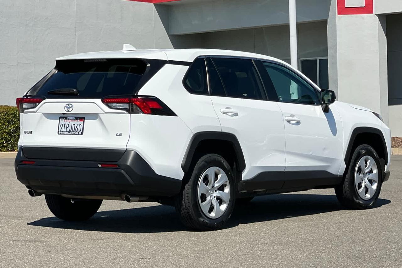 2023 Toyota RAV4 LE
