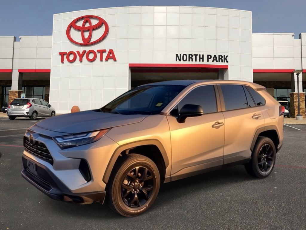 2023 Toyota RAV4 LE