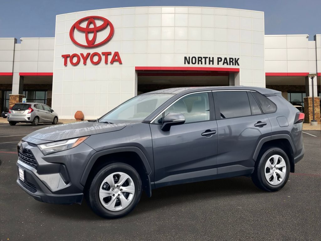 2023 Toyota RAV4 LE