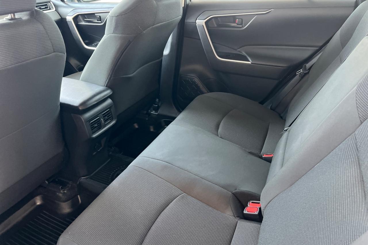 2023 Toyota RAV4 LE Ontario OR