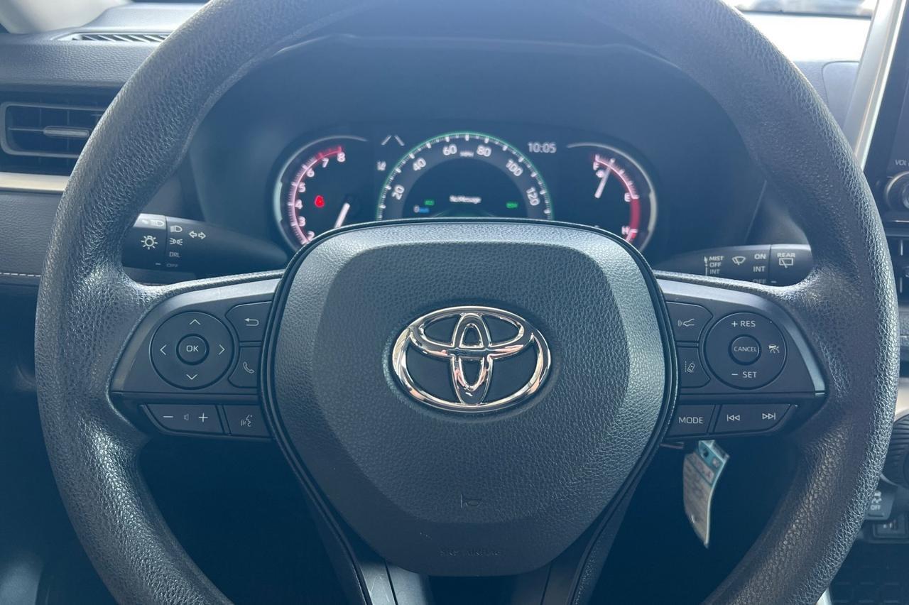 2023 Toyota RAV4 LE Ontario OR