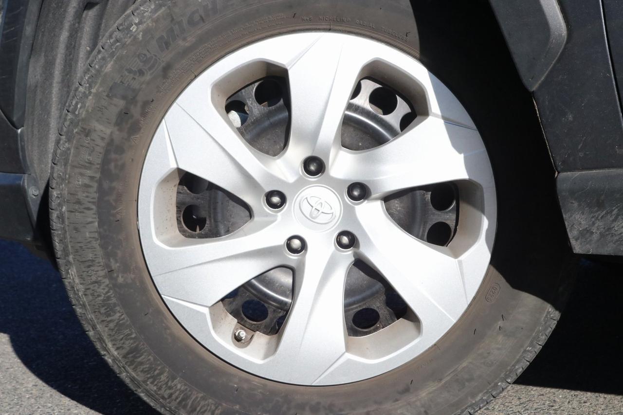 2023 Toyota RAV4 LE Fredericksburg VA