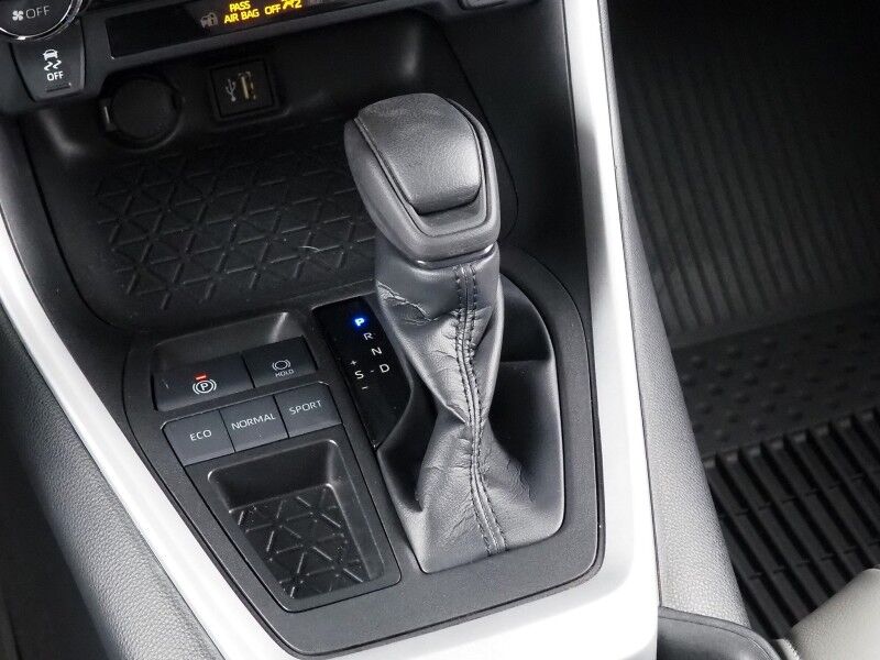 2023 Toyota RAV4 XLE *ADAPTIVE CRUISE, BLIND SPOT & LANE DEPARTURE ALERT, COLLISION ALERT w/BRAKING, BACKUP-CAMERA, COLOR TOUCHSCREEN, MULTI-FUNCTION STEERING WHEEL, KEYLESS ENTRY, ALLOY WHEELS, LED HEADLIGHTS, ANDROID & APPLE Round Rock TX