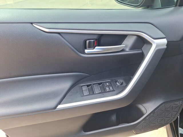 2023 Toyota RAV4 XLE Hurst TX