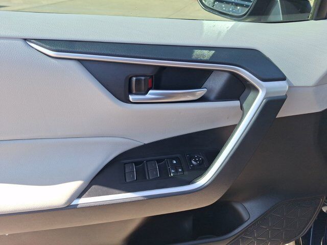 2023 Toyota RAV4 XLE Hurst TX